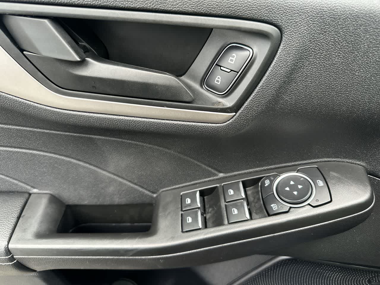 Thumbnail: 2022 Ford Escape - 5