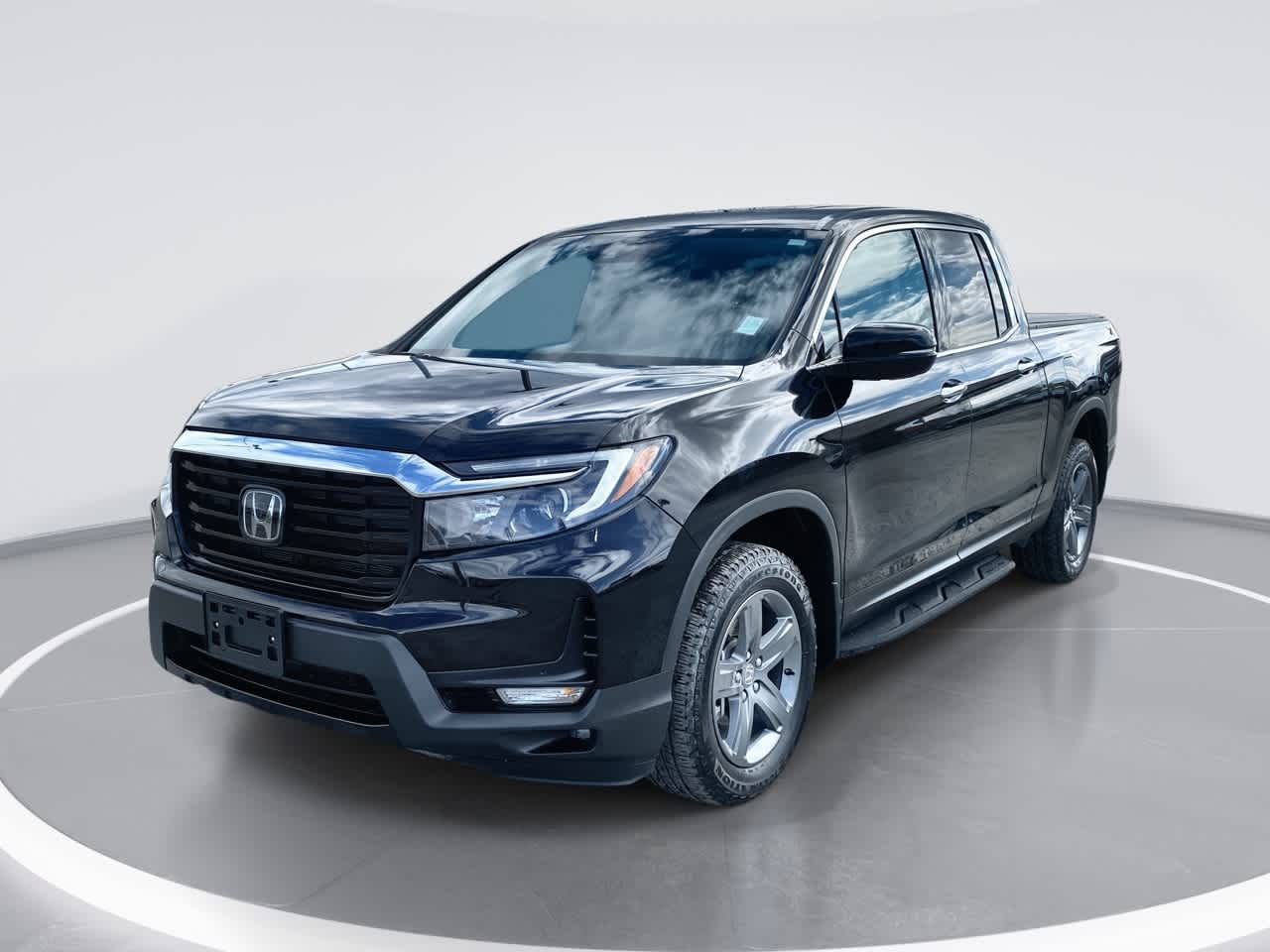 2023 Honda Ridgeline RTL-E AWD's photo