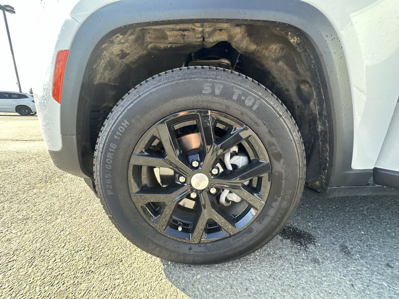 2023 Jeep Grand Cherokee Limited photo 2