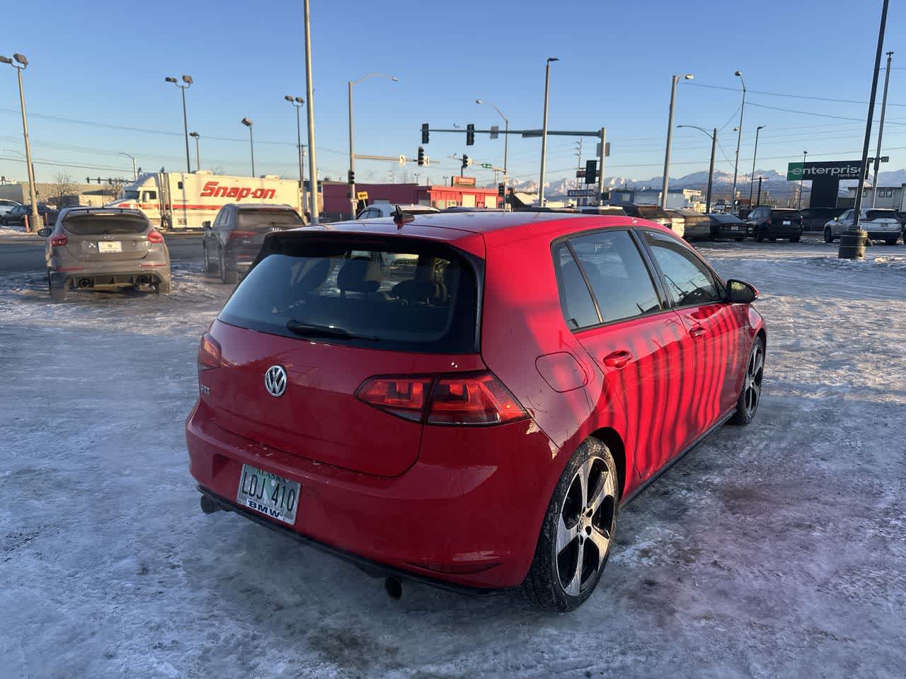 Thumbnail: 2017 Volkswagen Golf - 21