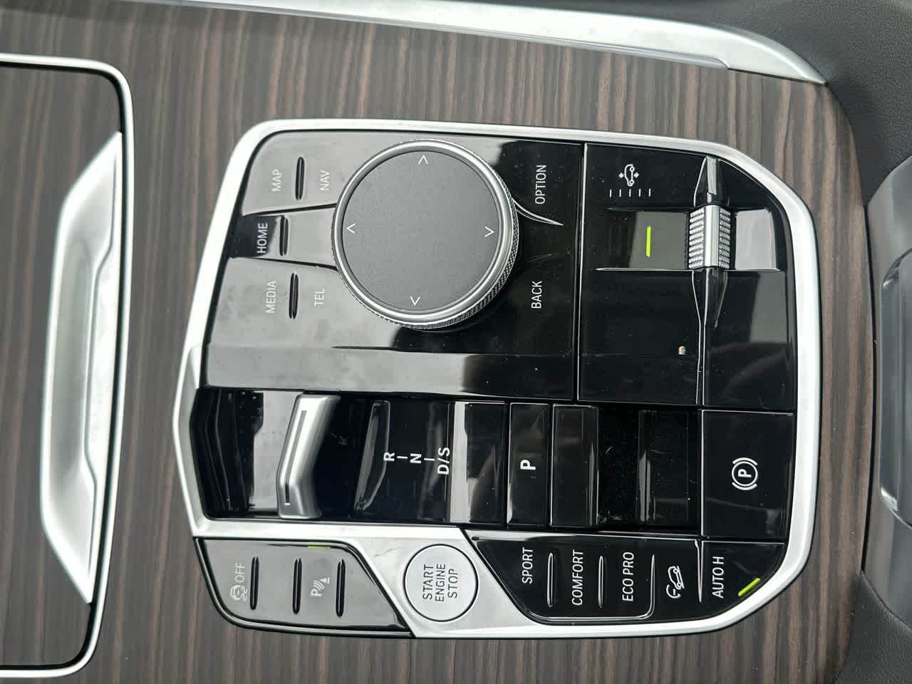 Thumbnail: 2025 BMW X7 - 14