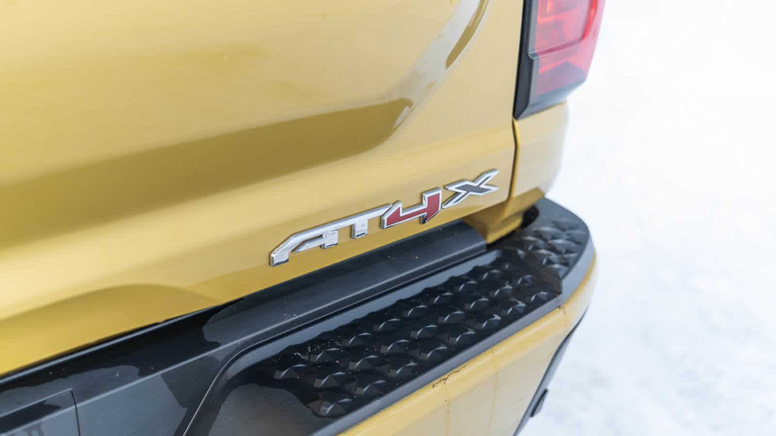 Thumbnail: 2024 GMC Canyon - 10