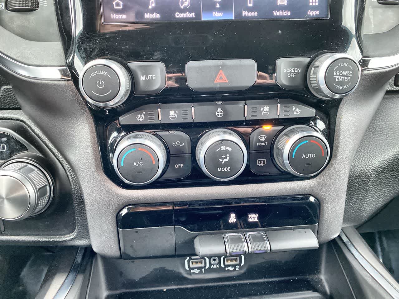 Thumbnail: 2024 RAM 1500 - 18