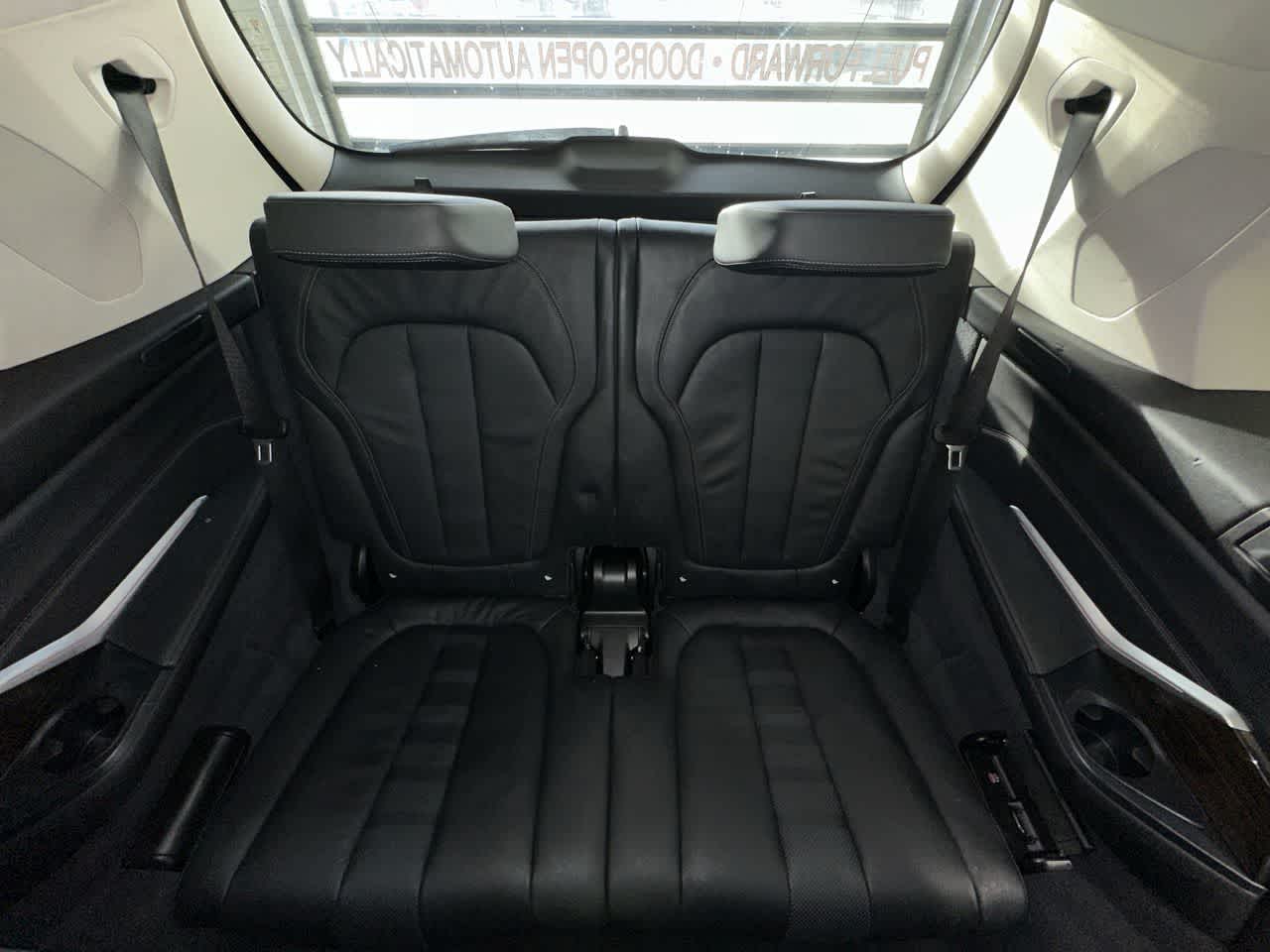Thumbnail: 2019 BMW X7 - 16