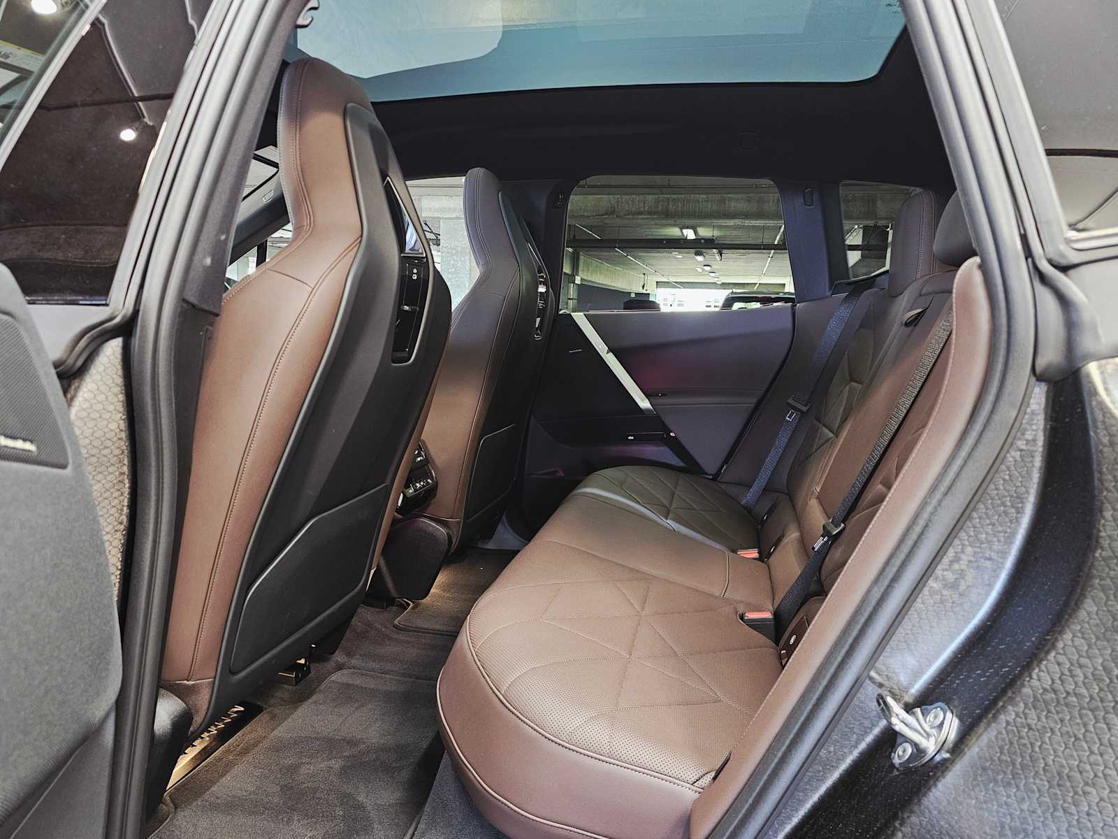 Thumbnail: 2025 BMW iX - 25