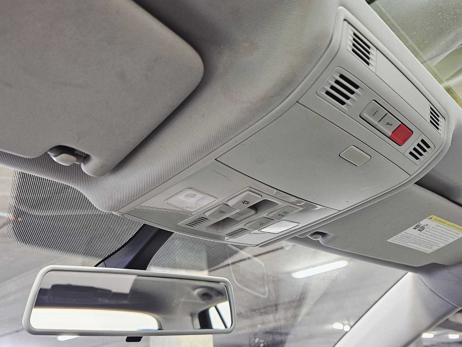 Thumbnail: 2015 Volkswagen Golf - 21