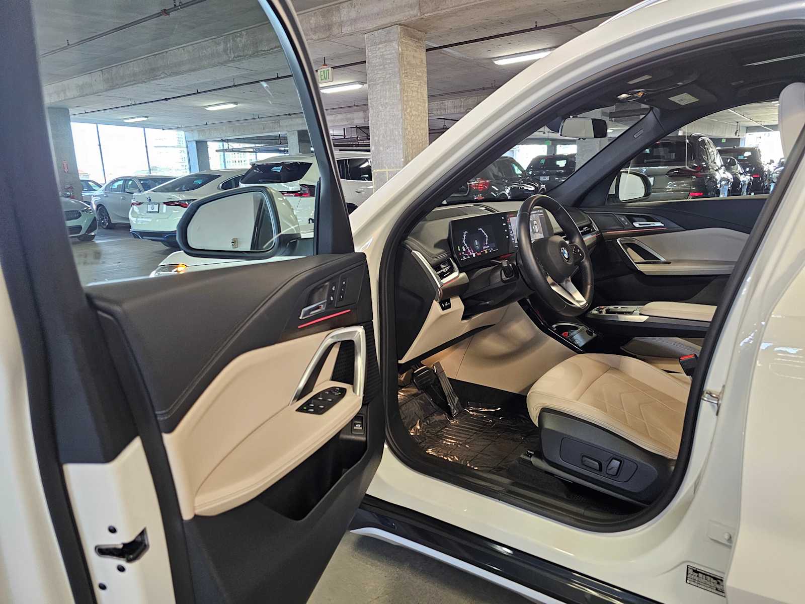 Thumbnail: 2025 BMW X1 - 30