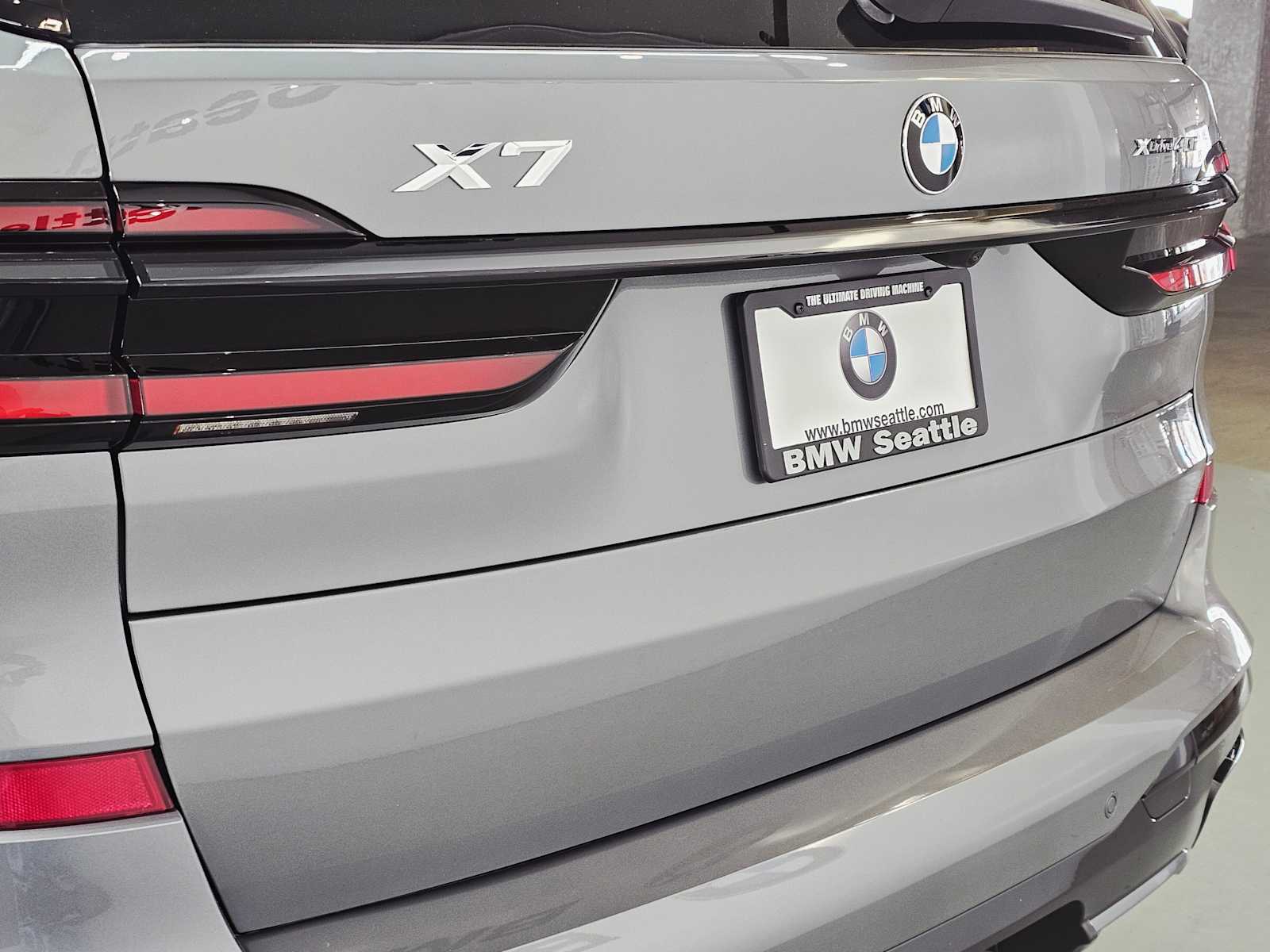 Thumbnail: 2026 BMW X7 - 7