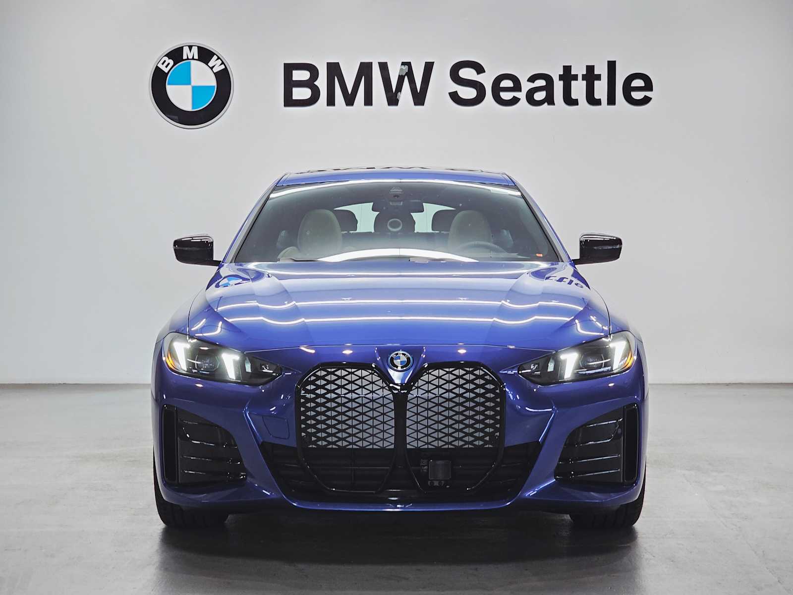 Thumbnail: 2025 BMW i4 - 6