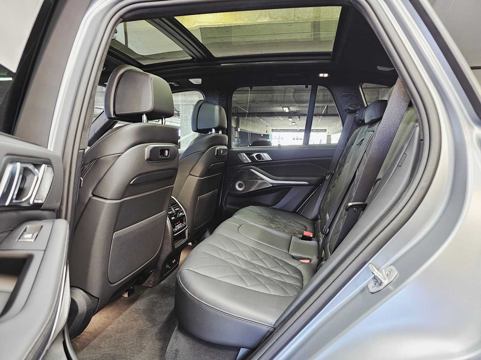 Thumbnail: 2026 BMW X5 - 25