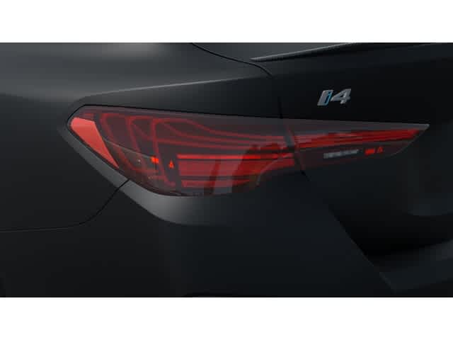 Thumbnail: 2025 BMW i4 - 8