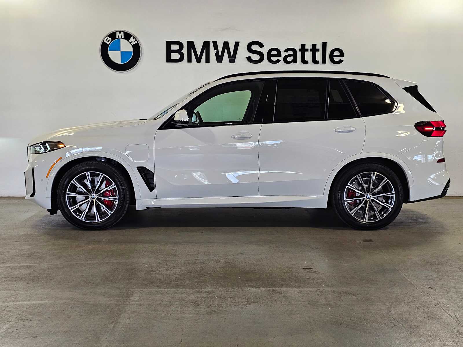 Thumbnail: 2026 BMW X5 - 3
