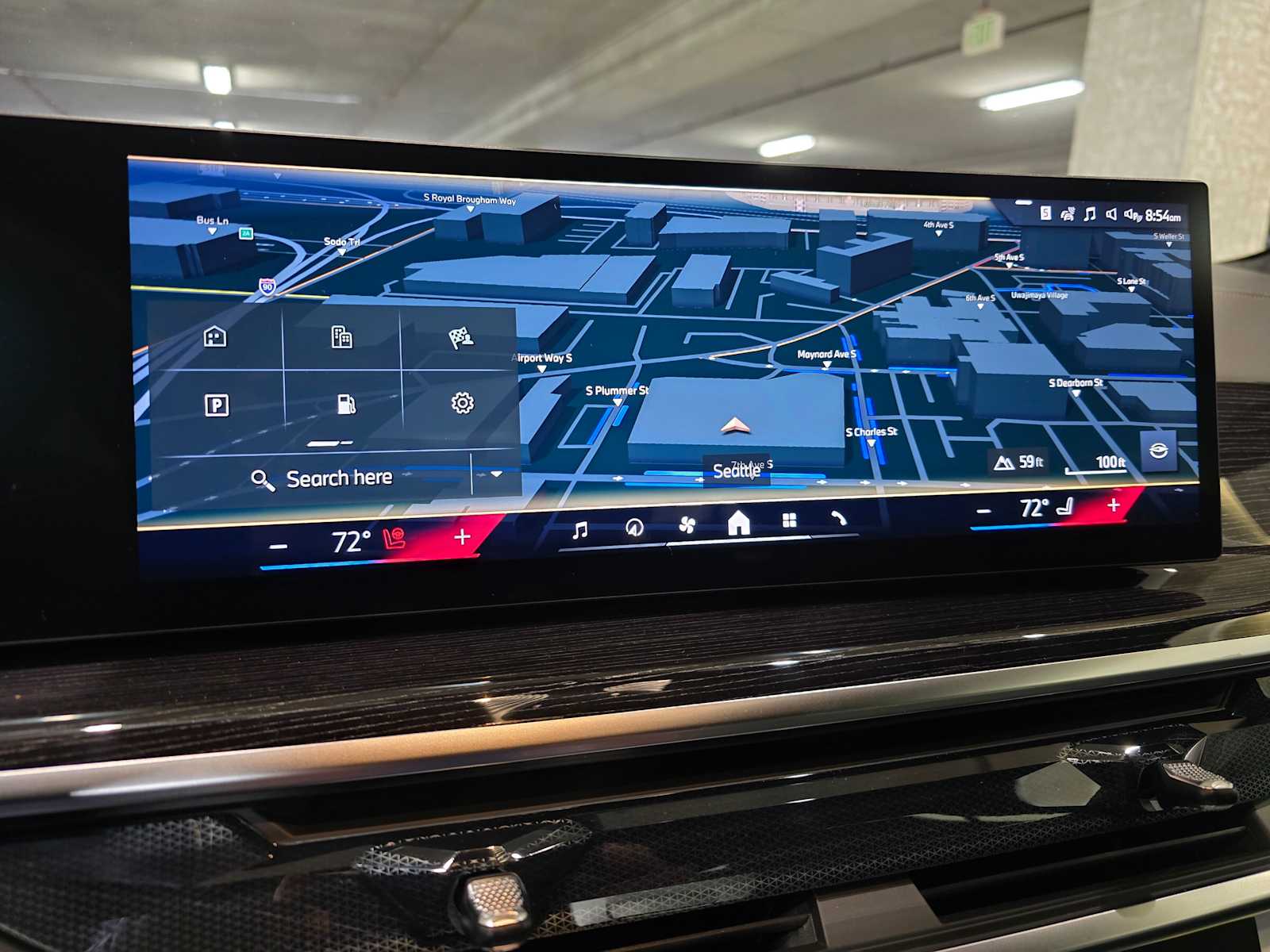 Thumbnail: 2026 BMW X7 - 15