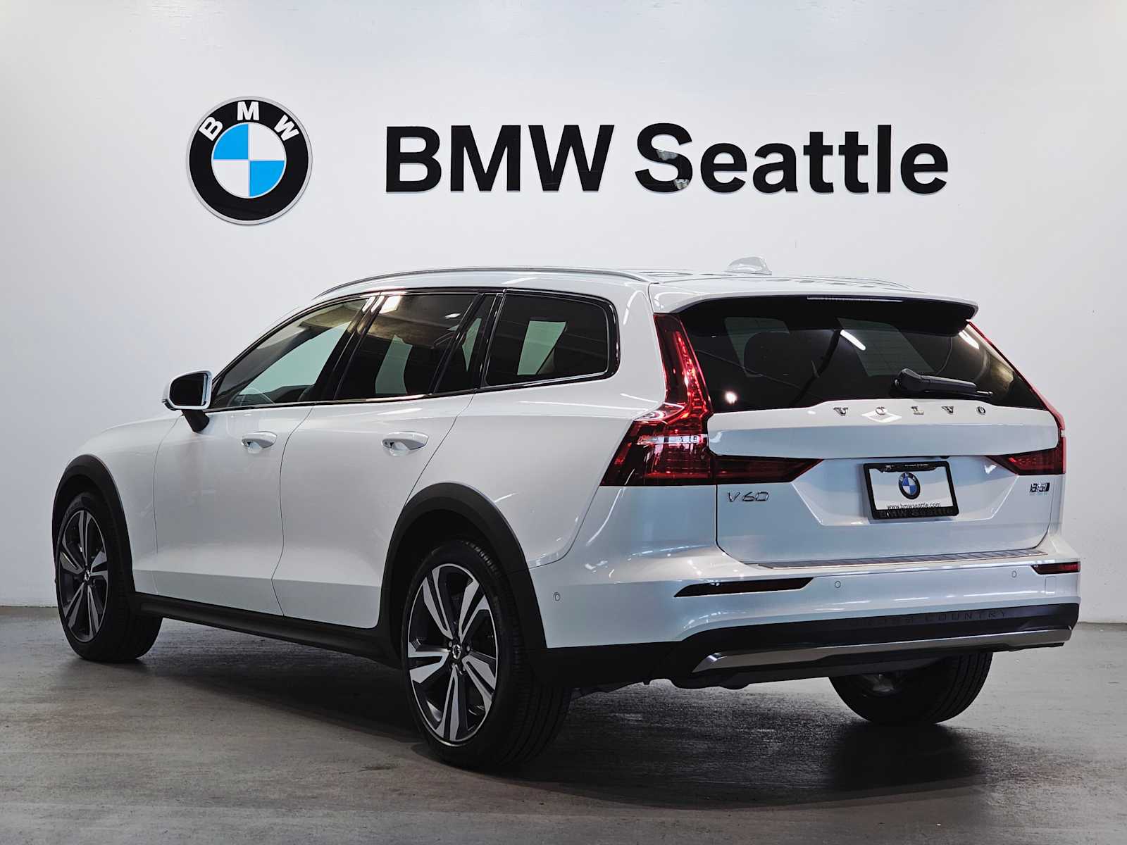 Thumbnail: 2023 Volvo S60 - 4