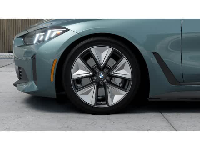 Thumbnail: 2026 BMW i4 - 7