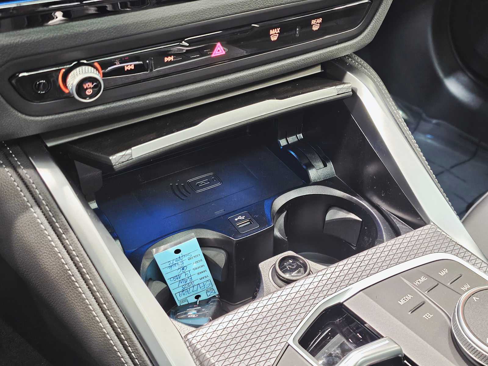 Thumbnail: 2025 BMW i4 - 19