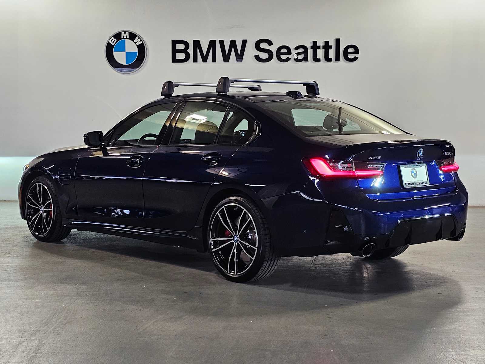 Thumbnail: 2024 BMW 3 Series - 4