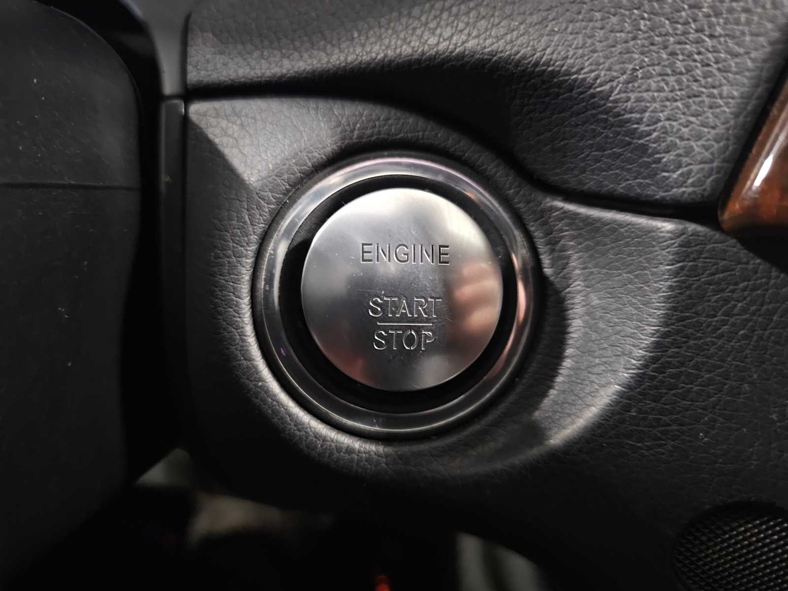 Thumbnail: 2013 Mercedes-Benz C-Class - 19