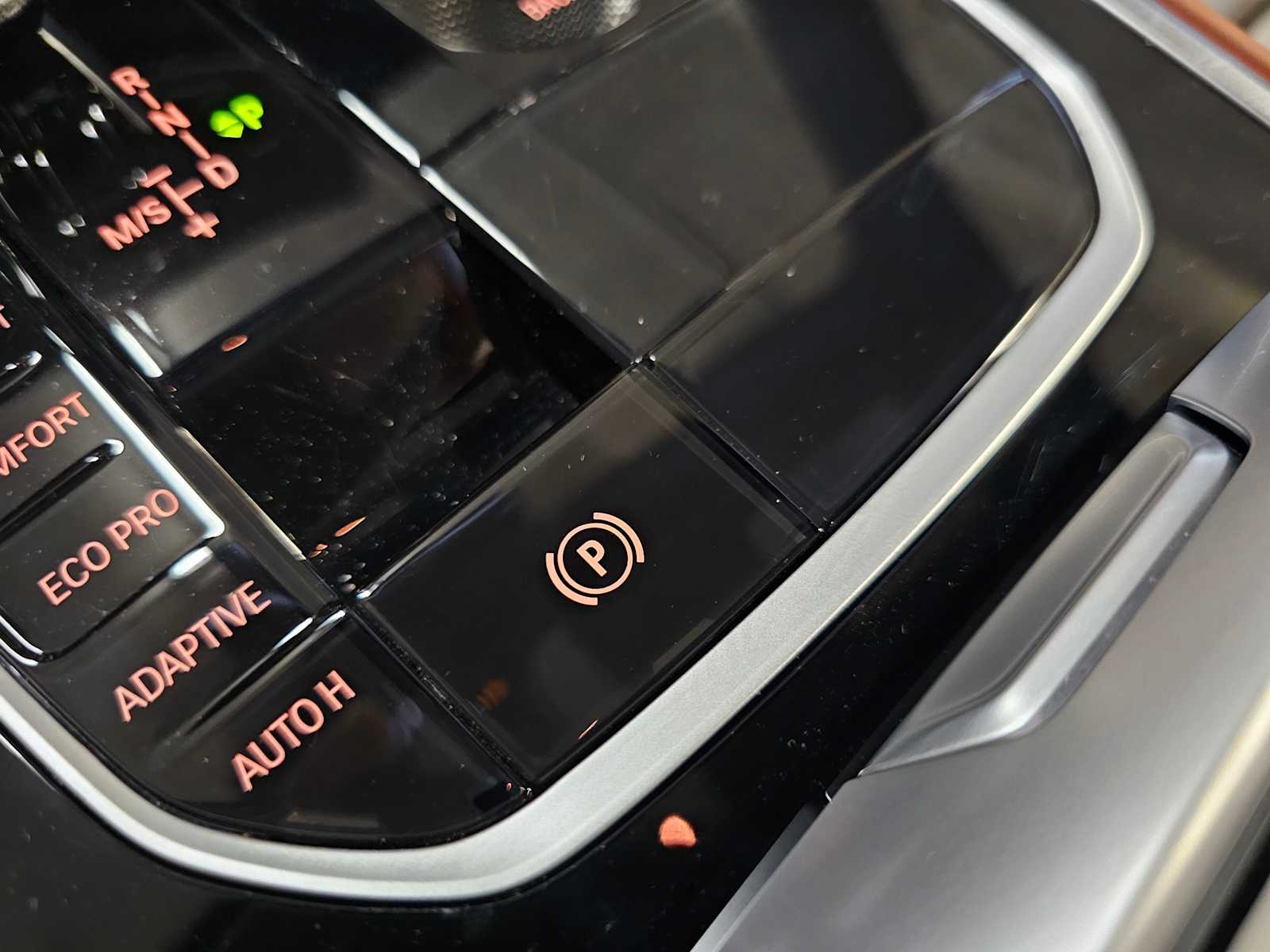 Thumbnail: 2025 BMW 8 Series - 23