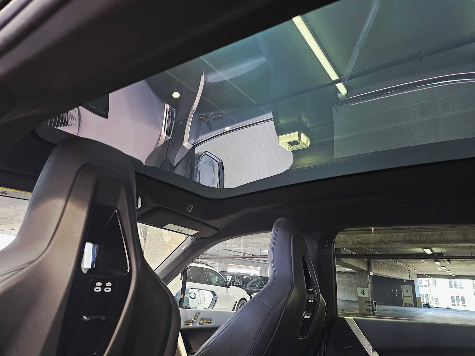 Thumbnail: 2023 BMW iX - 27