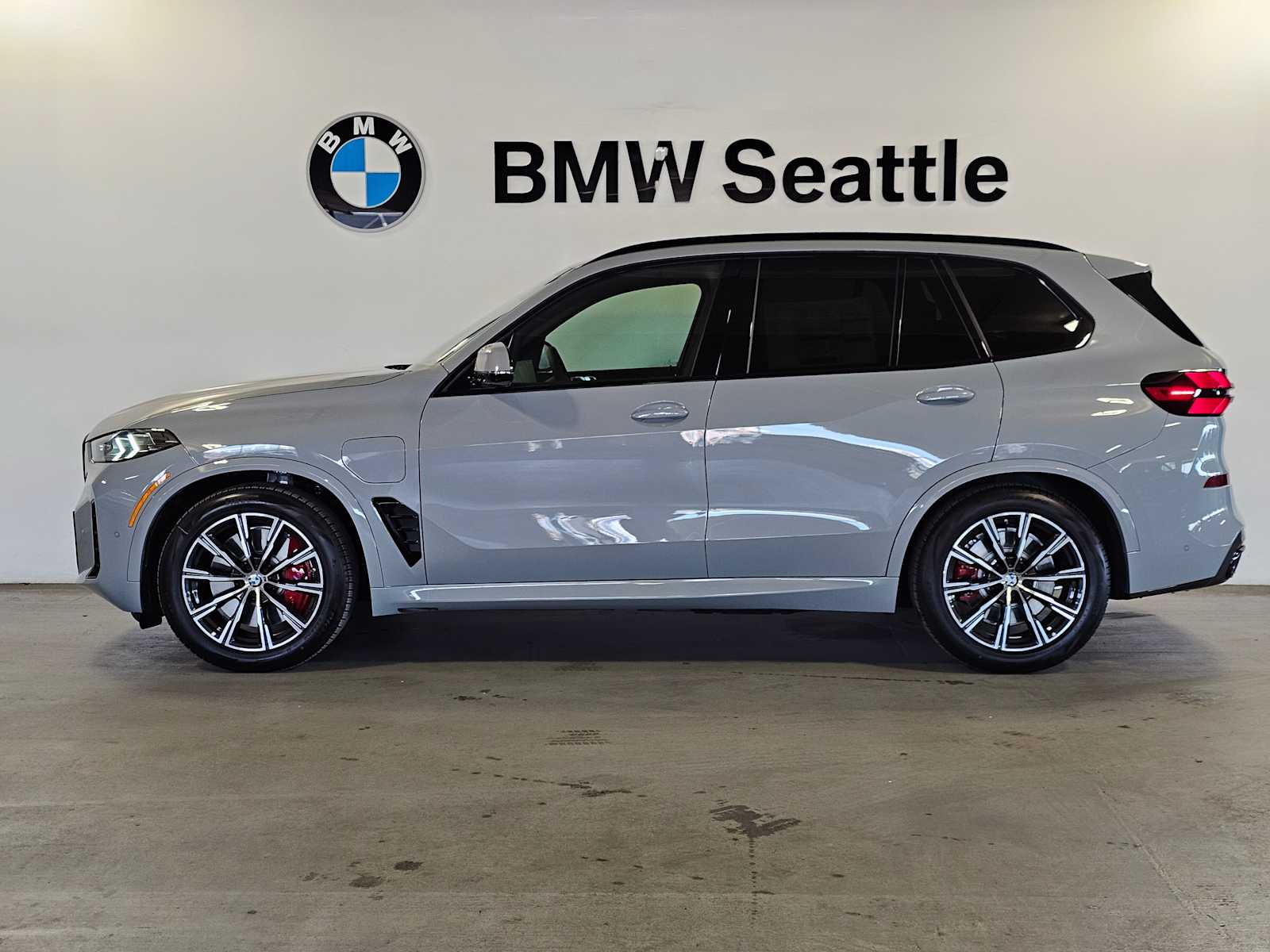 Thumbnail: 2026 BMW X5 - 3