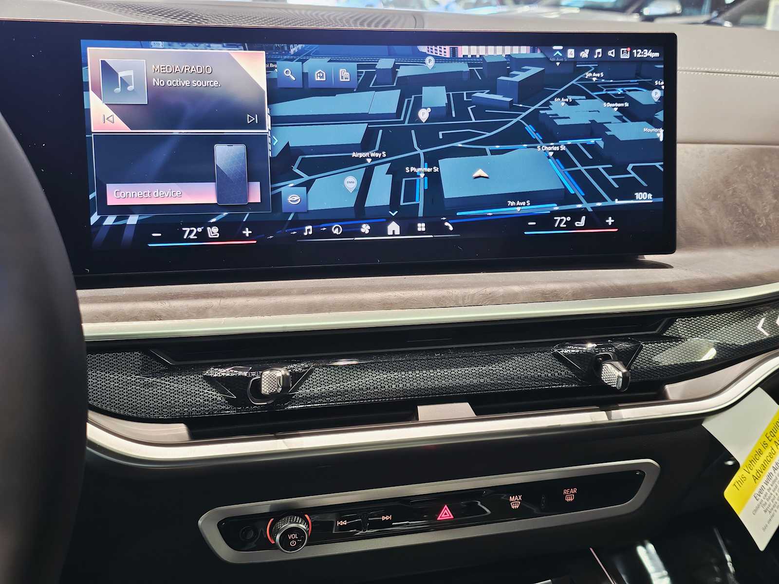 Thumbnail: 2026 BMW X7 - 16