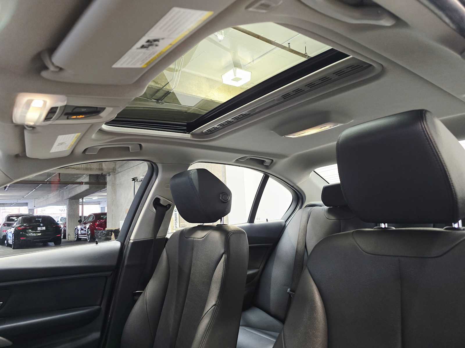 Thumbnail: 2015 BMW 3 Series - 25