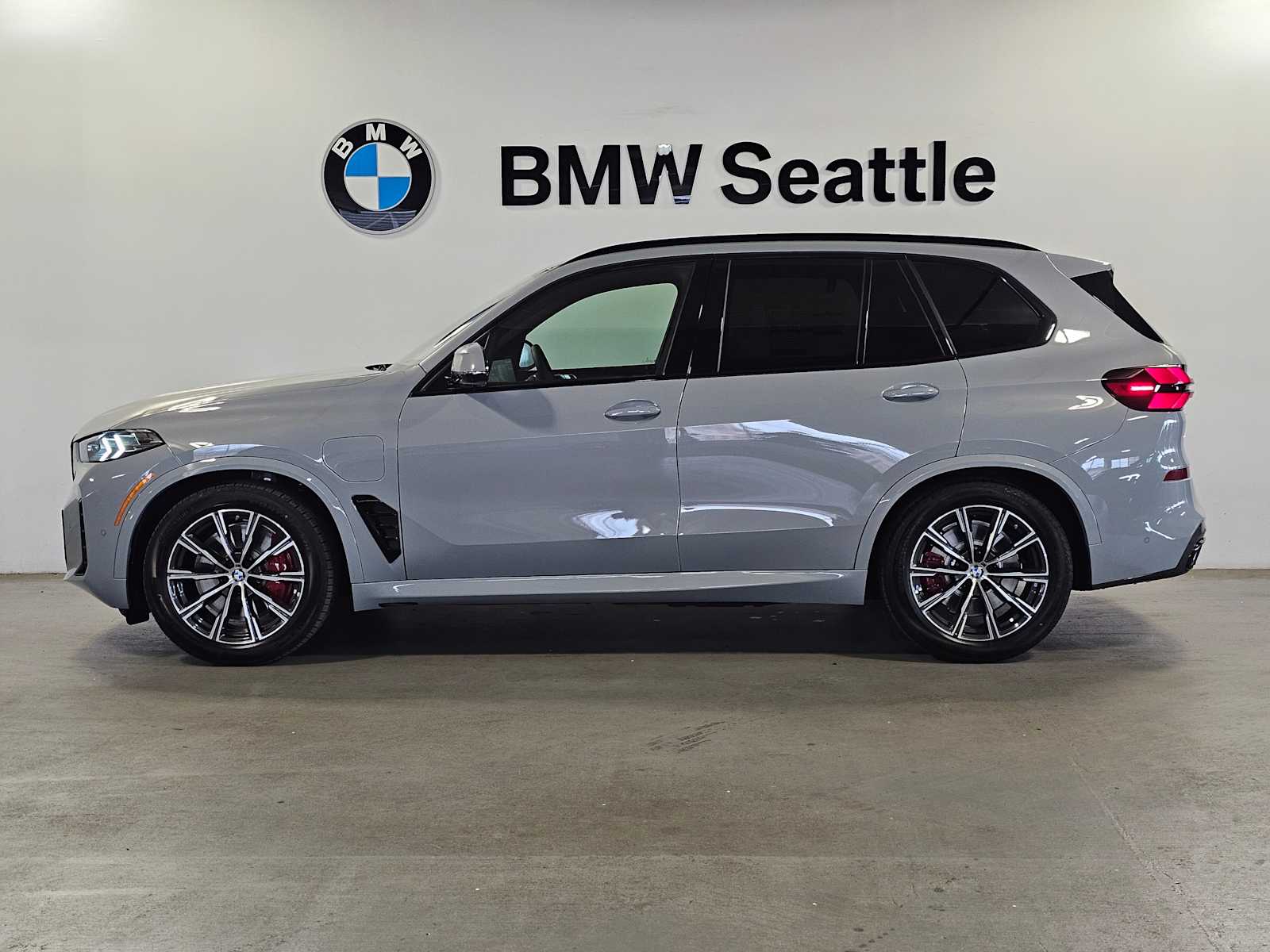 Thumbnail: 2026 BMW X5 - 3