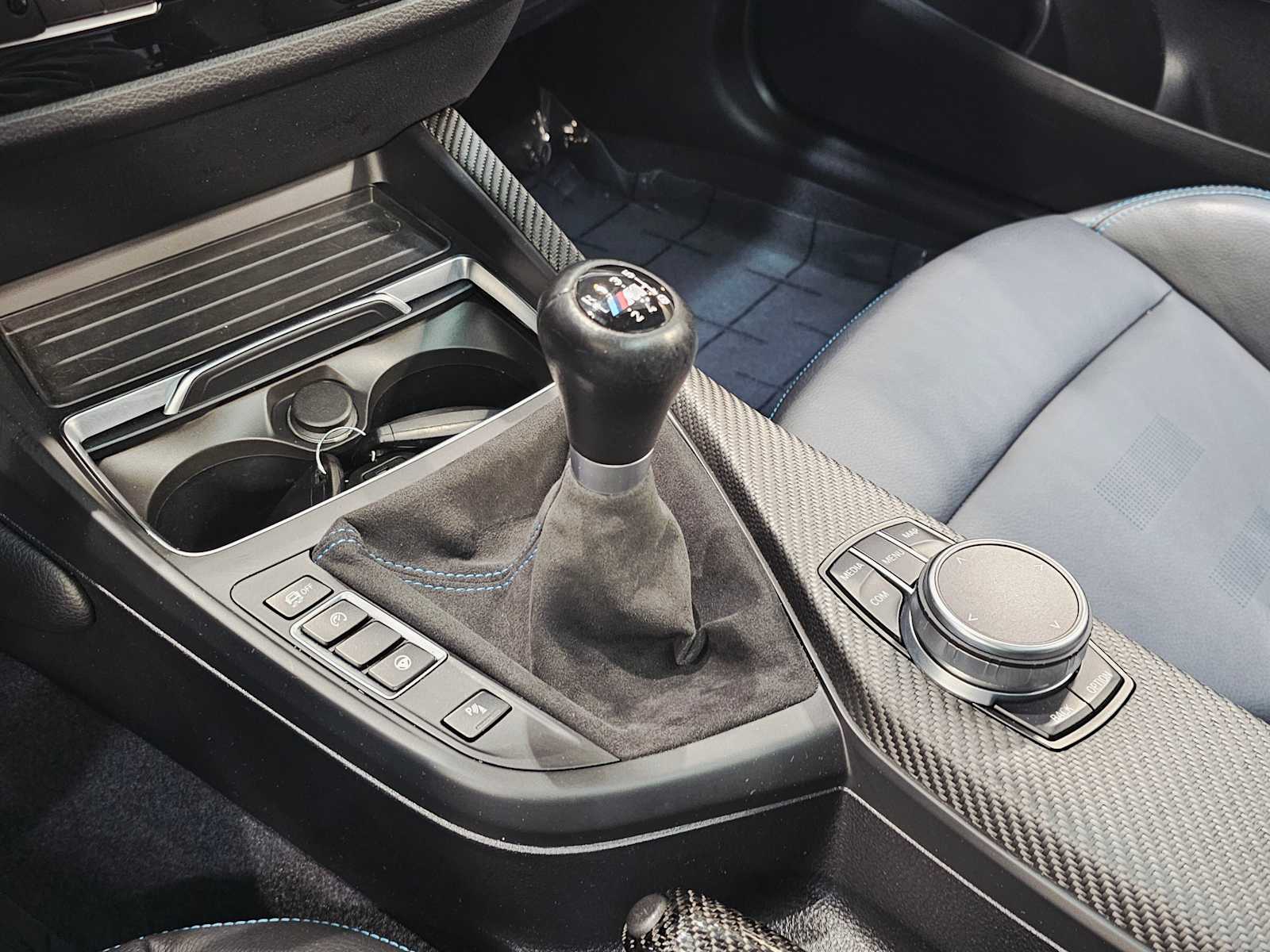 Thumbnail: 2020 BMW M2 - 17