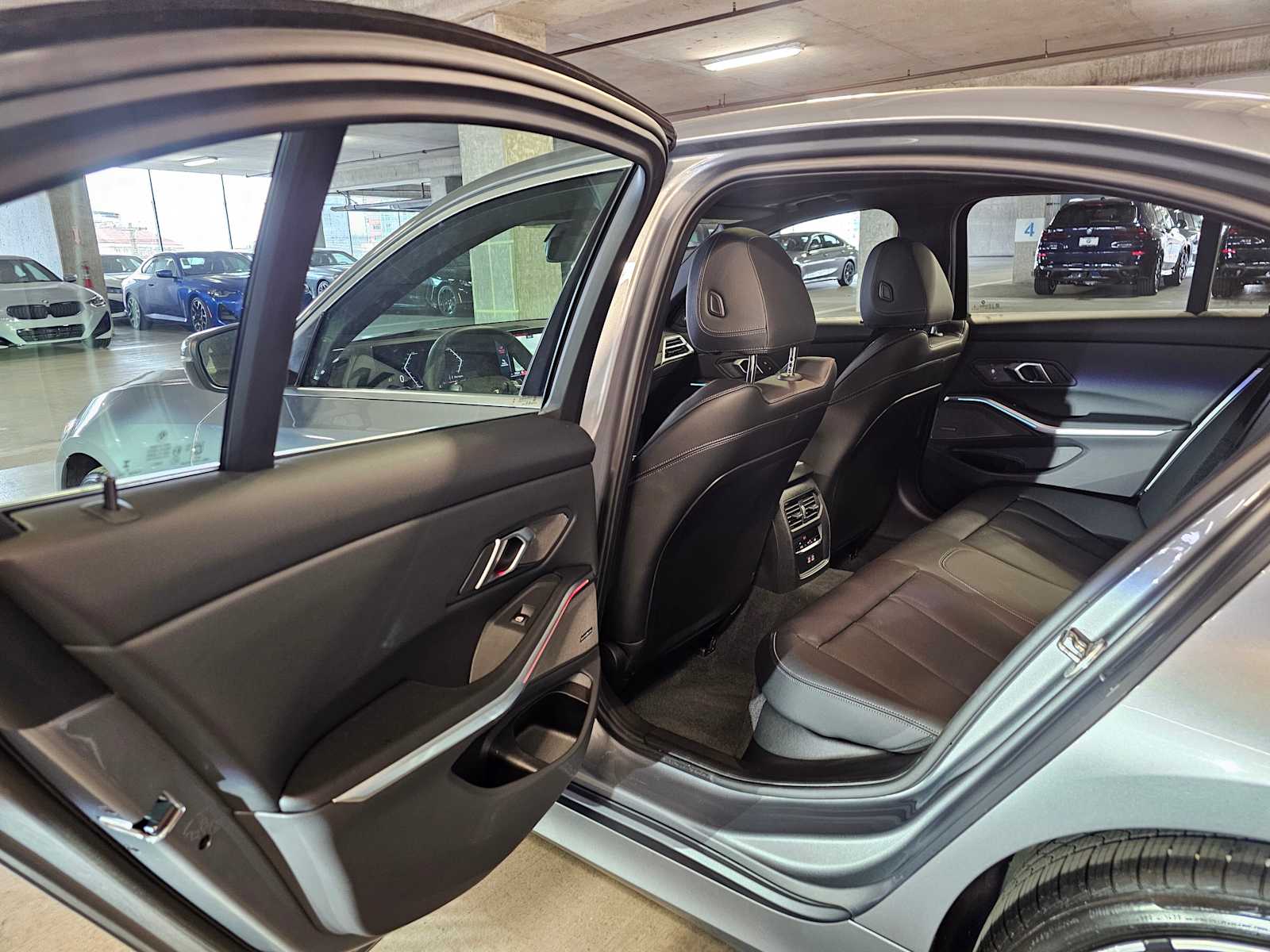 Thumbnail: 2025 BMW 3 Series - 35