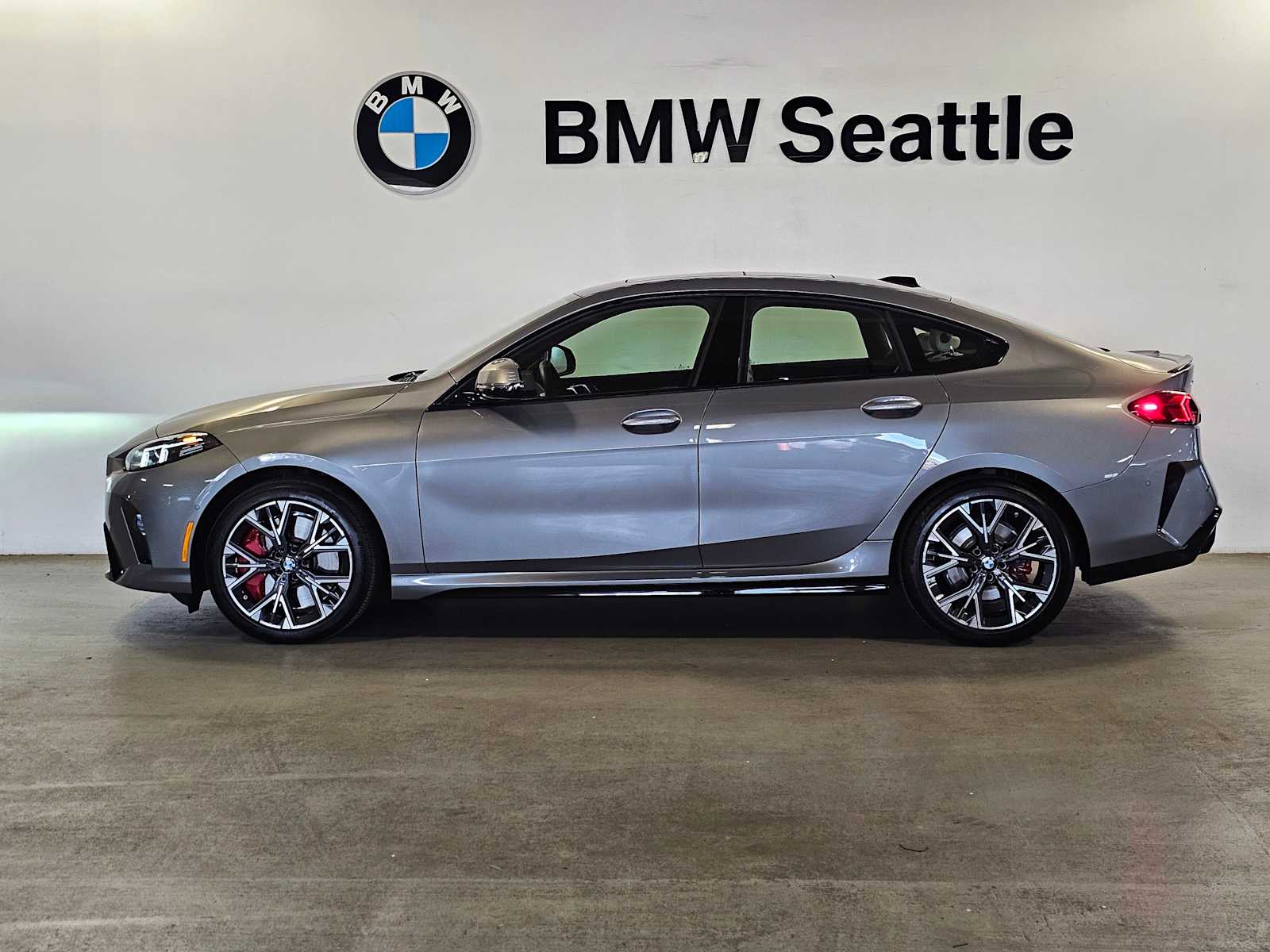 Thumbnail: 2025 BMW 2 Series - 3