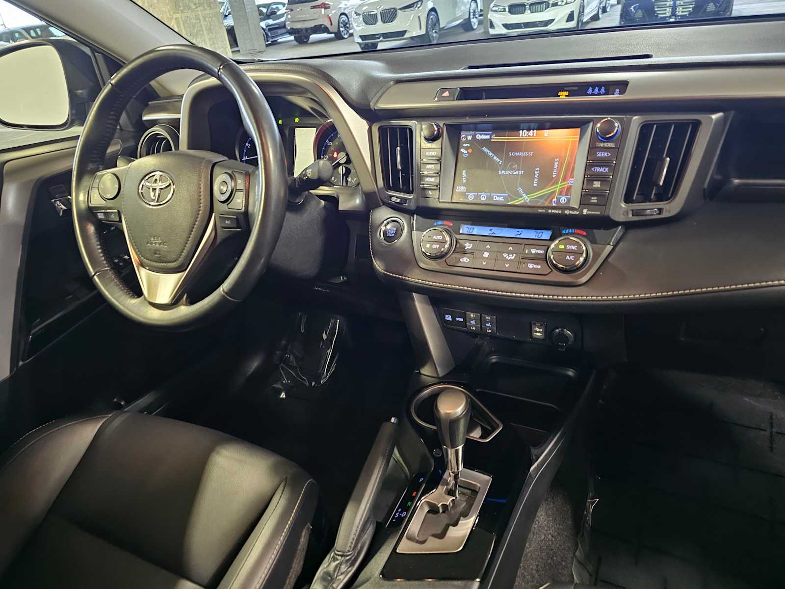 Thumbnail: 2018 Toyota RAV4 - 39