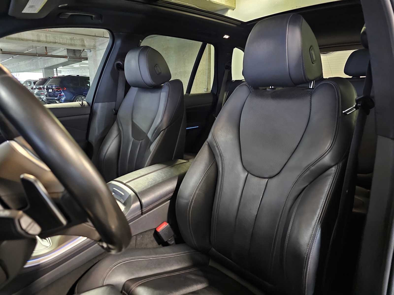 Thumbnail: 2022 BMW X5 - 33