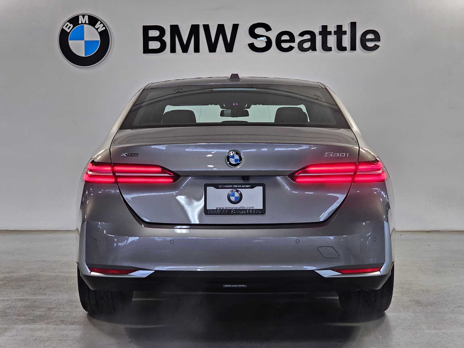 Thumbnail: 2024 BMW 5 Series - 5