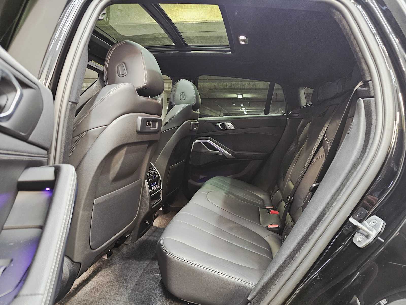 Thumbnail: 2022 BMW X6 - 25