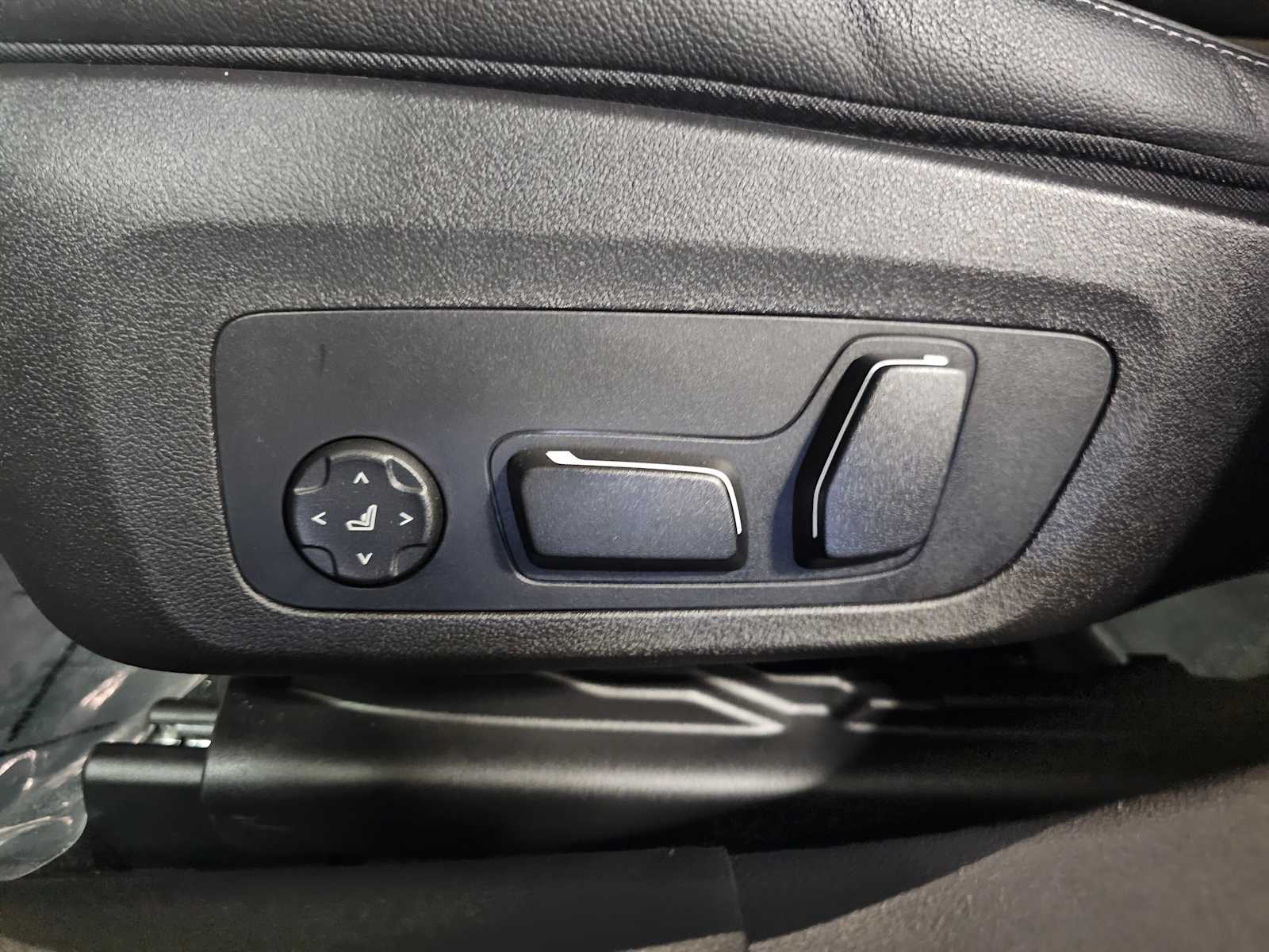 Thumbnail: 2025 BMW 3 Series - 29