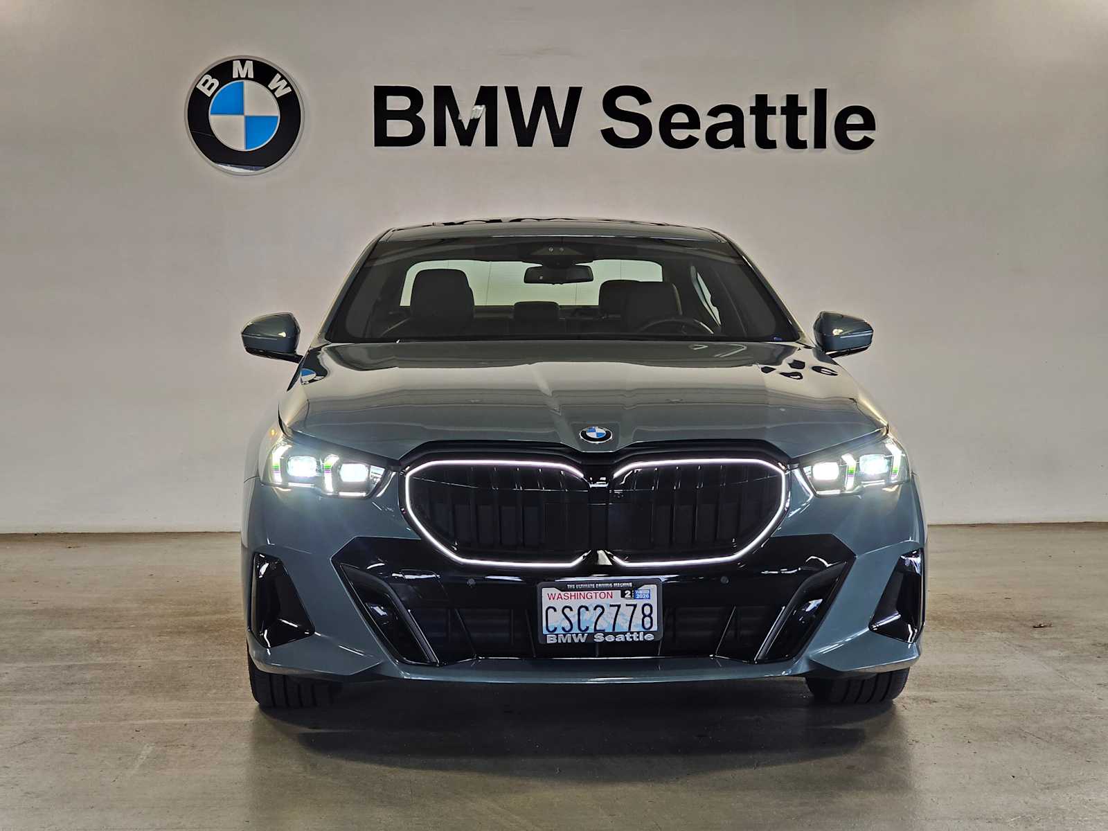 Thumbnail: 2025 BMW 5 Series - 6