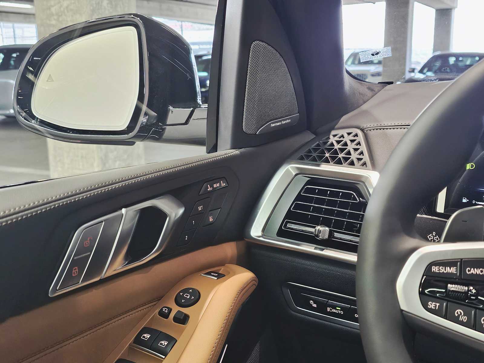 Thumbnail: 2026 BMW X7 - 22