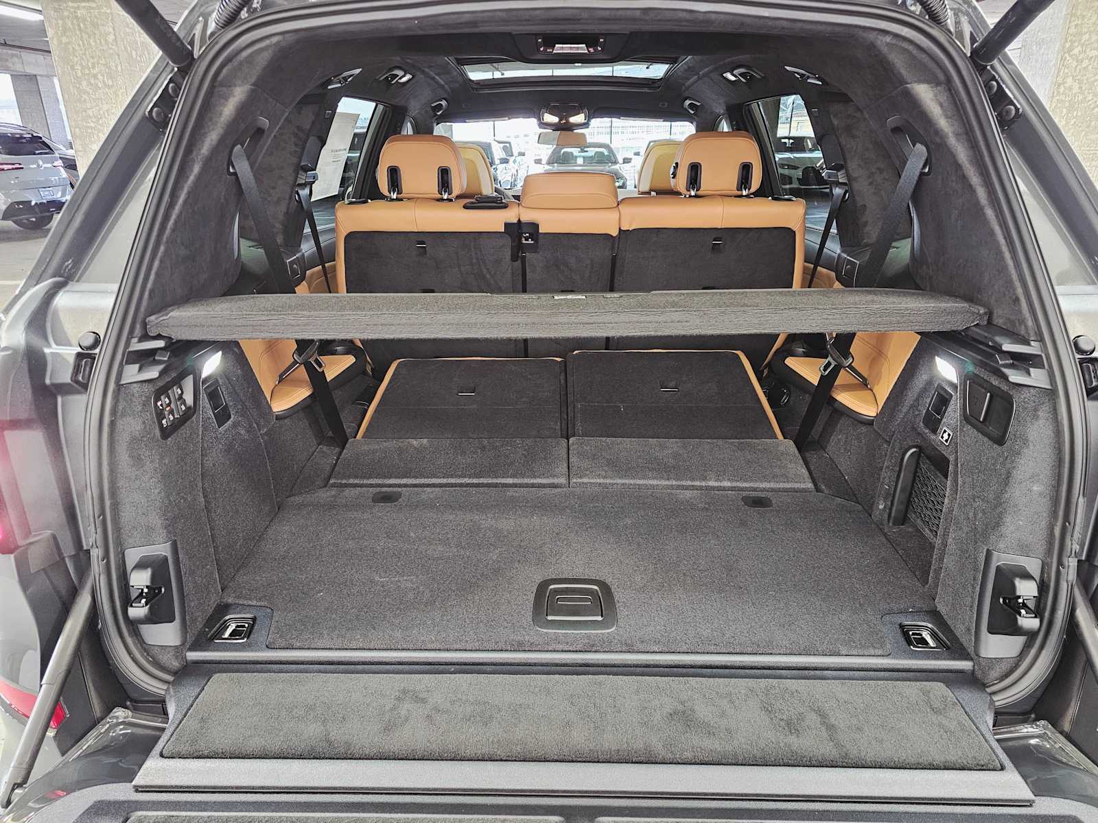 Thumbnail: 2026 BMW X7 - 29