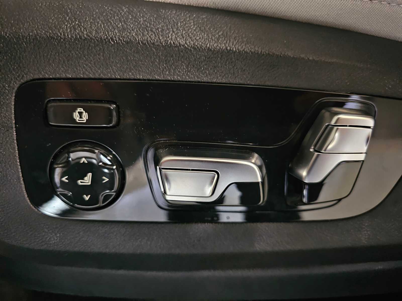 Thumbnail: 2026 BMW X5 - 30
