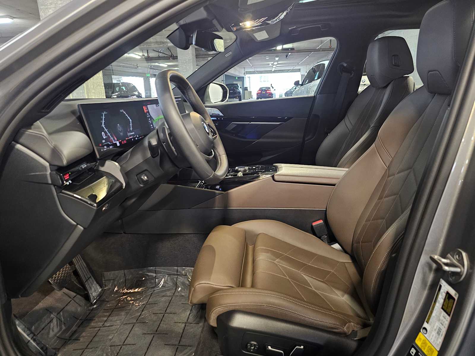 Thumbnail: 2024 BMW 5 Series - 31