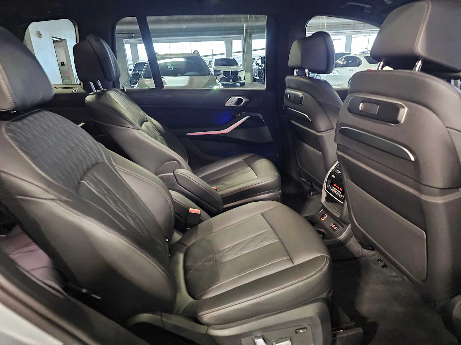 Thumbnail: 2025 BMW X7 - 41