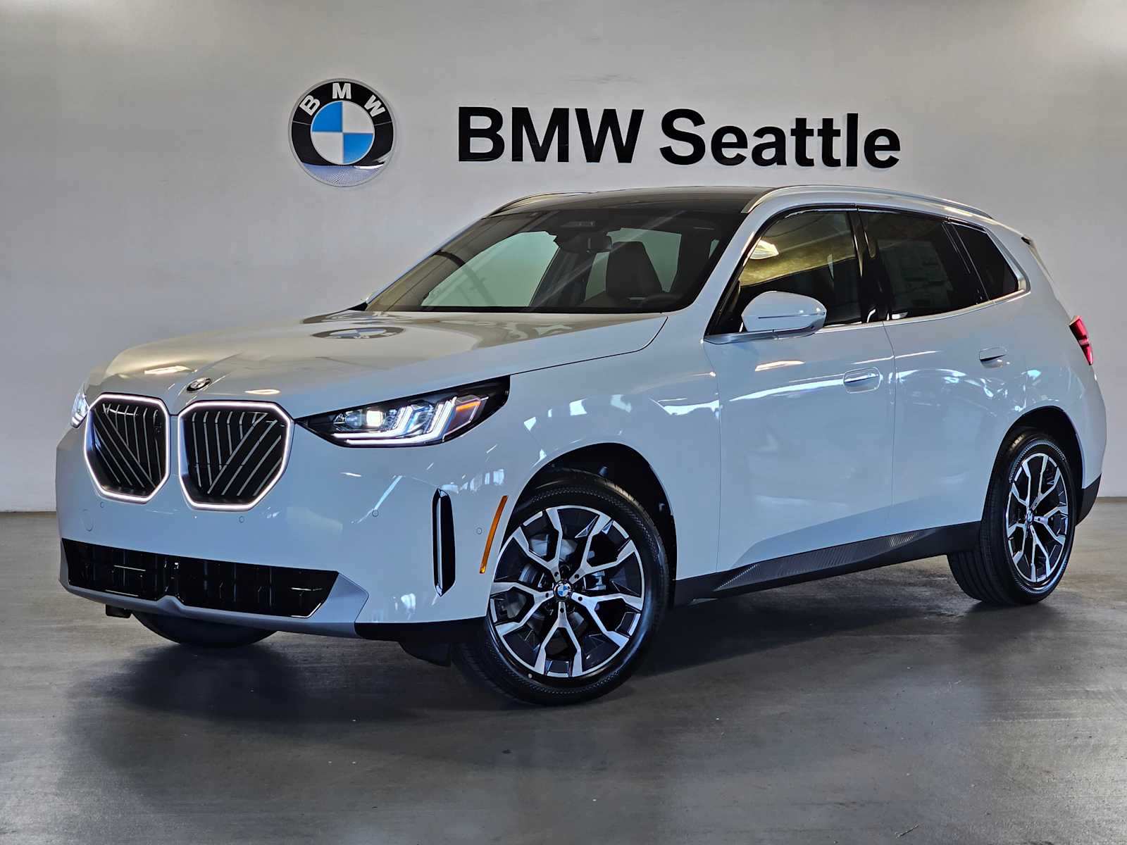 Thumbnail: 2026 BMW X3 - 1