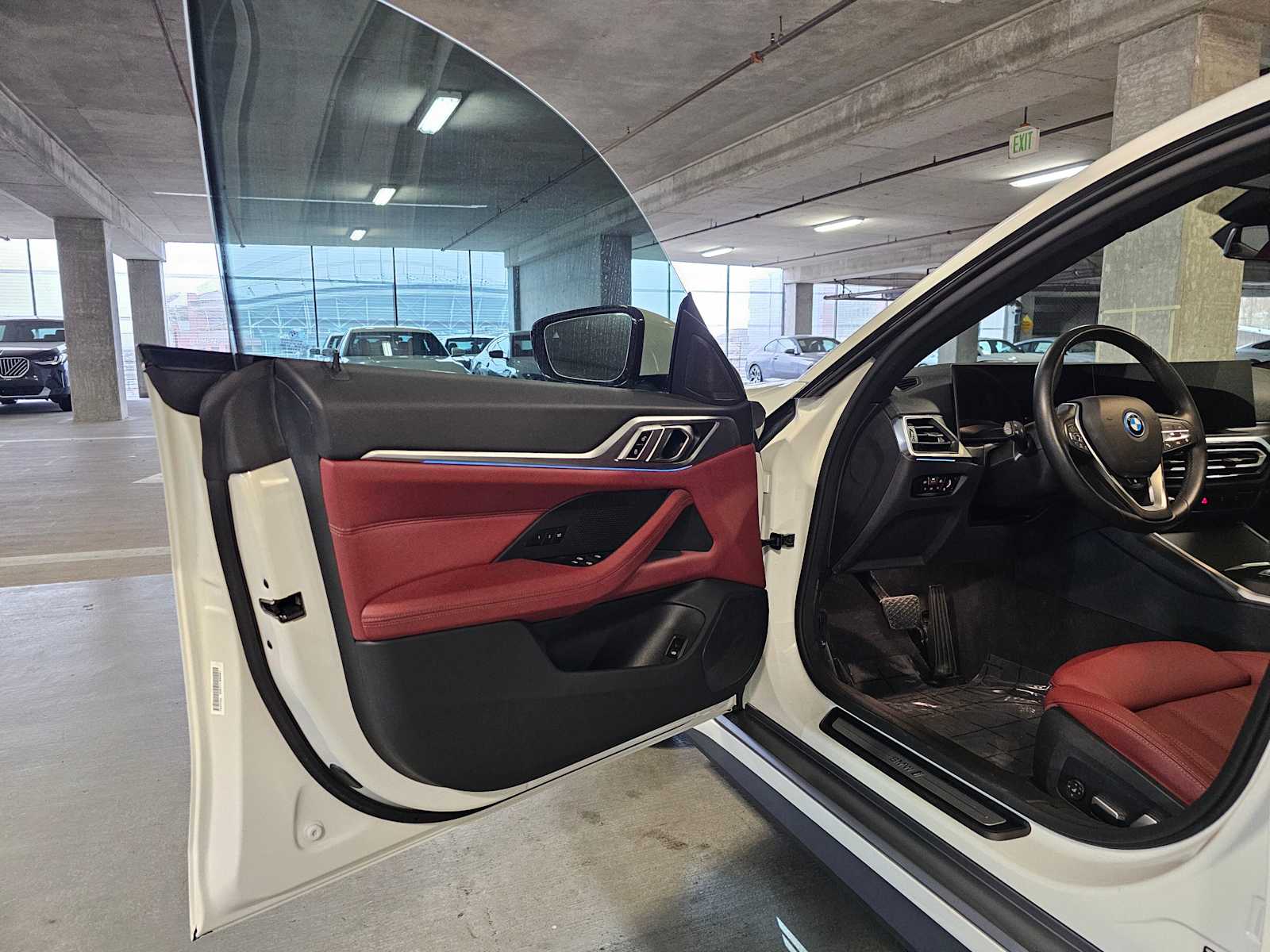 Thumbnail: 2023 BMW i4 - 31