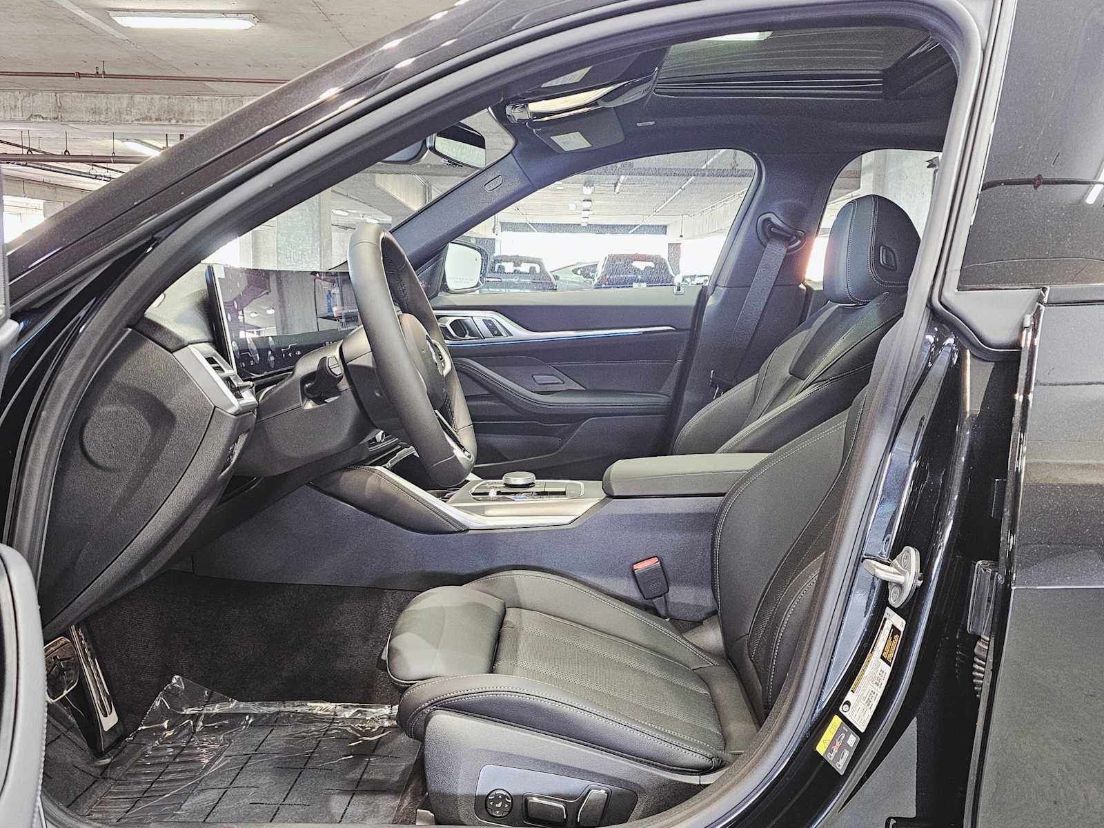 Thumbnail: 2025 BMW i4 - 23