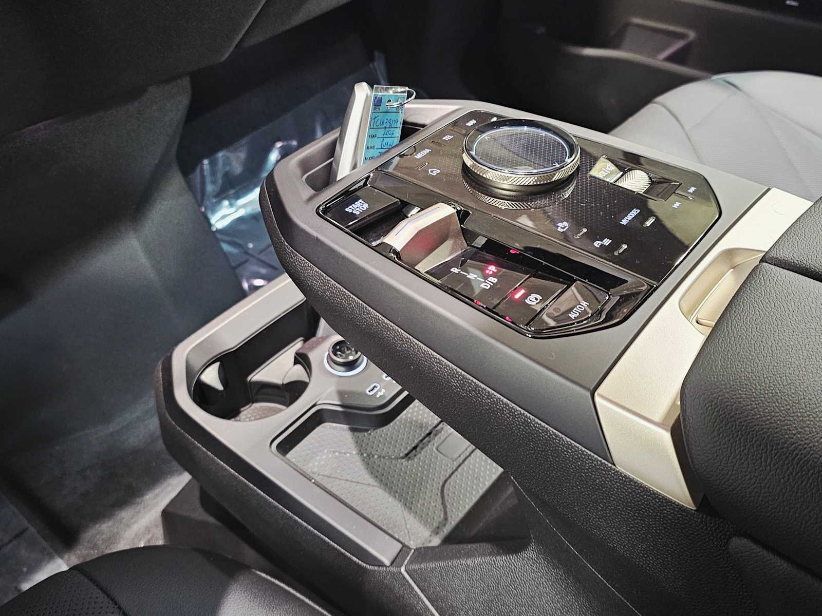 Thumbnail: 2026 BMW iX - 17