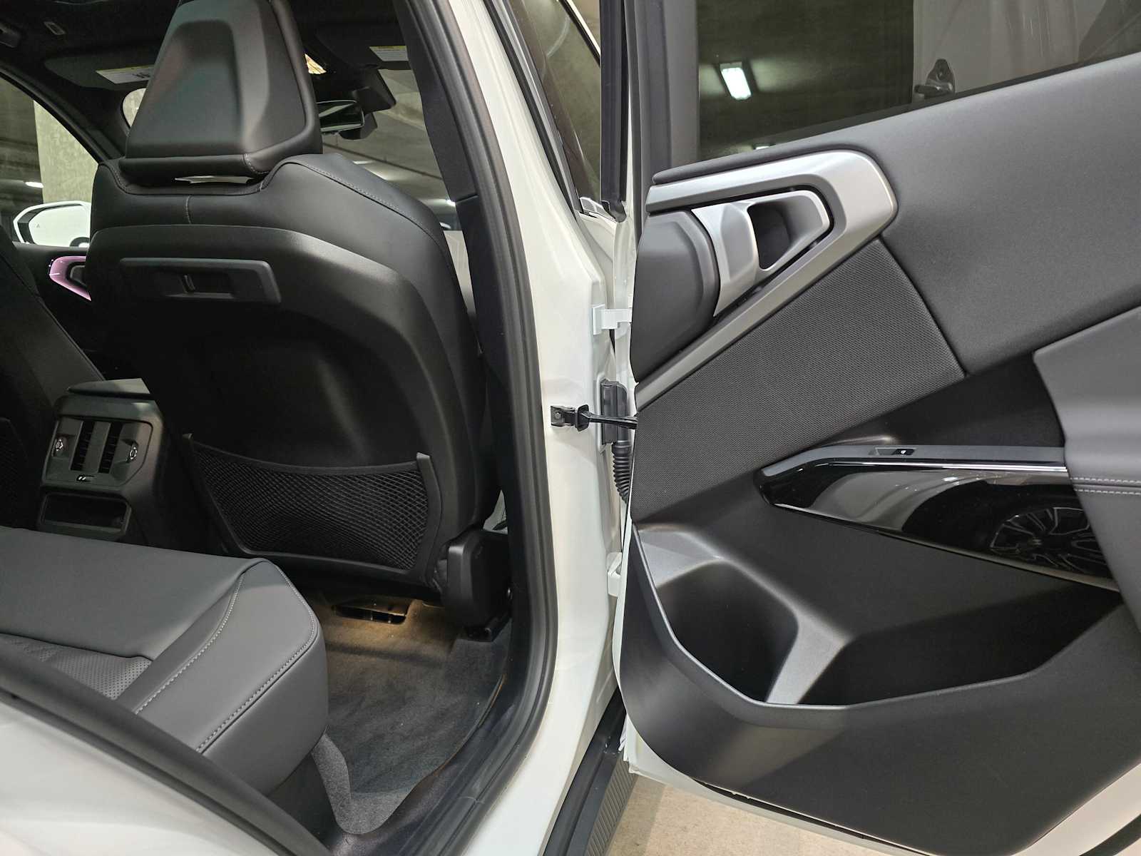 Thumbnail: 2026 BMW X3 - 27