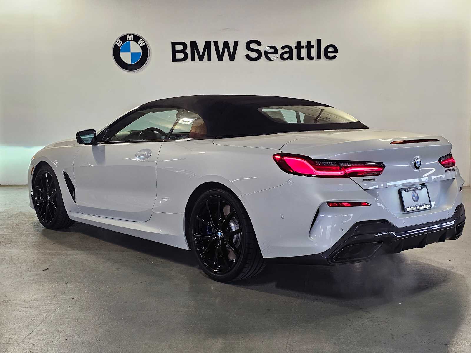 Thumbnail: 2019 BMW 8 Series - 4