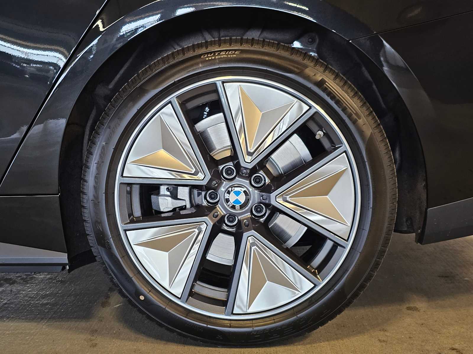 Thumbnail: 2026 BMW i4 - 8