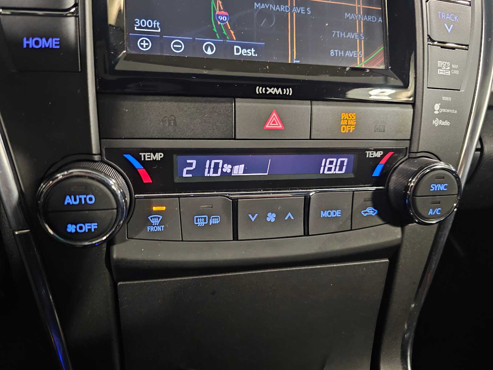 Thumbnail: 2016 Toyota Camry - 19